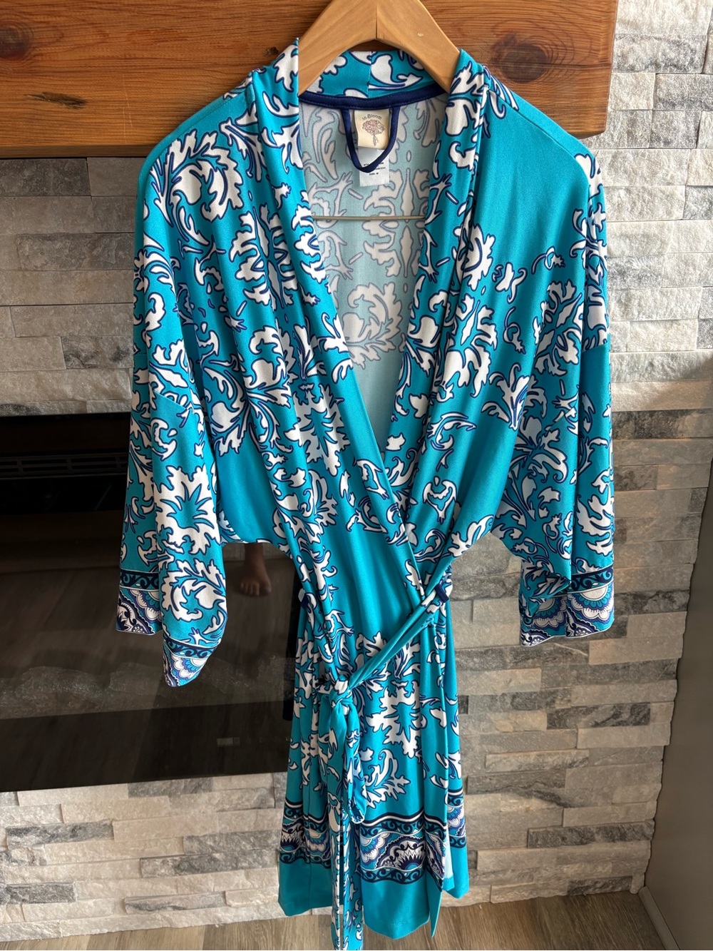 In Bloom by Jonquil Turquoise & White Floral Wrap Robe size M